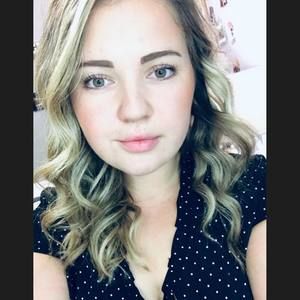 Meet your Posher, Rebeca